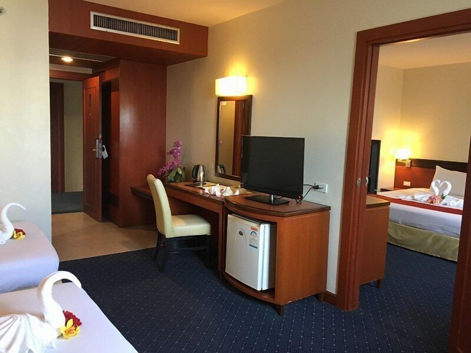 האט יאי Hatyai Golden Crown Hotel מראה חיצוני תמונה