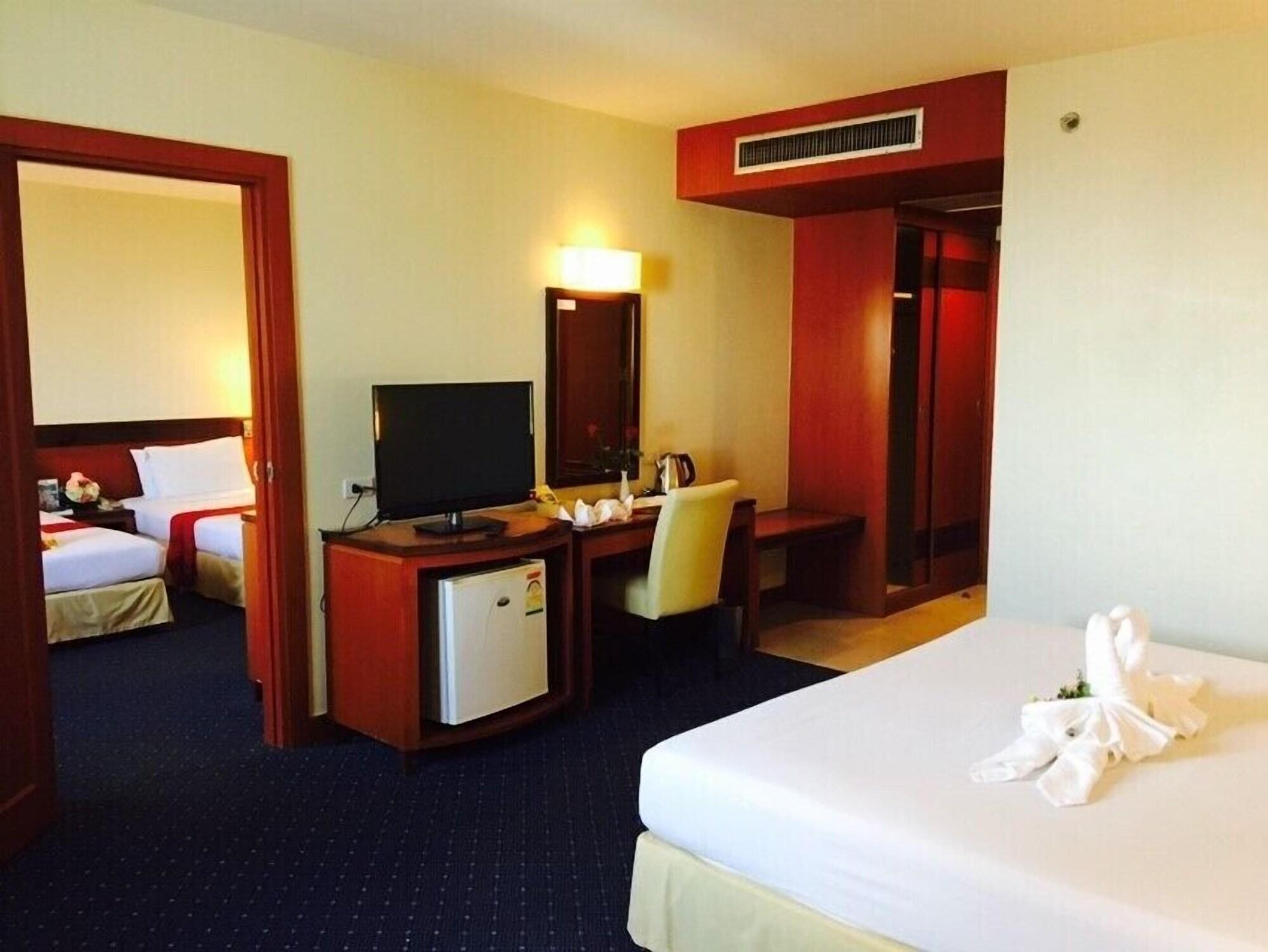האט יאי Hatyai Golden Crown Hotel מראה חיצוני תמונה