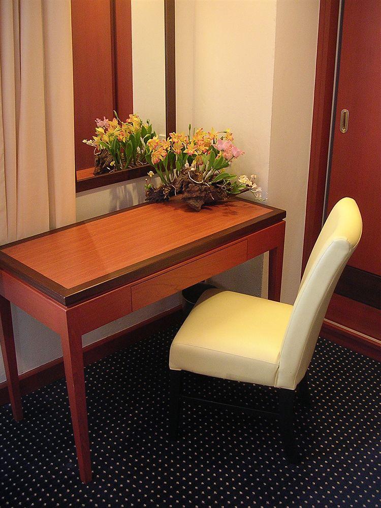 האט יאי Hatyai Golden Crown Hotel מראה חיצוני תמונה