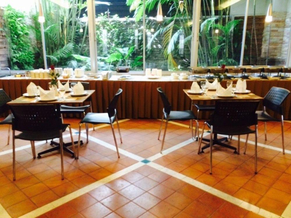 האט יאי Hatyai Golden Crown Hotel מראה חיצוני תמונה