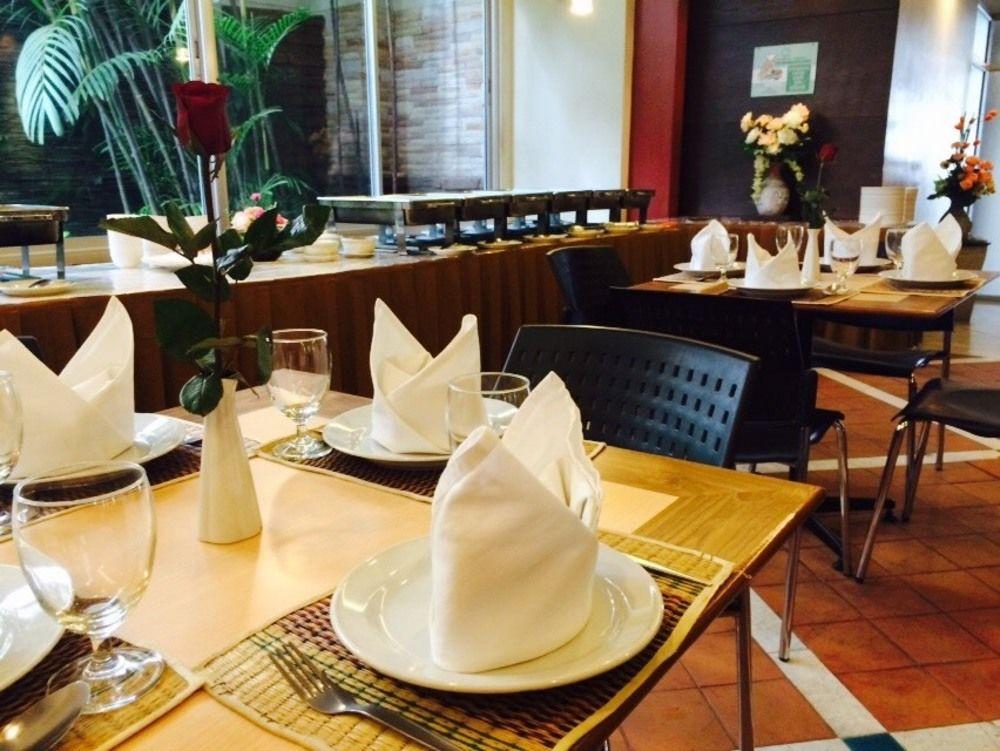 האט יאי Hatyai Golden Crown Hotel מראה חיצוני תמונה