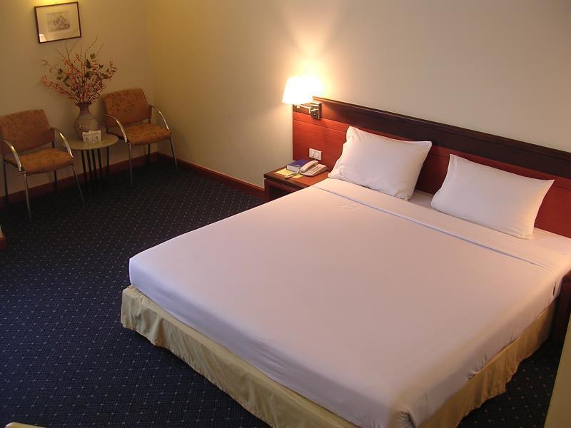 האט יאי Hatyai Golden Crown Hotel מראה חיצוני תמונה