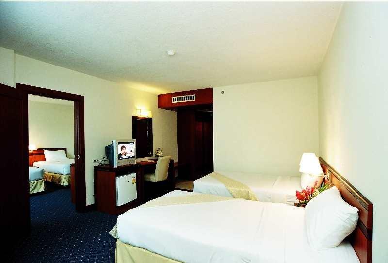 האט יאי Hatyai Golden Crown Hotel מראה חיצוני תמונה