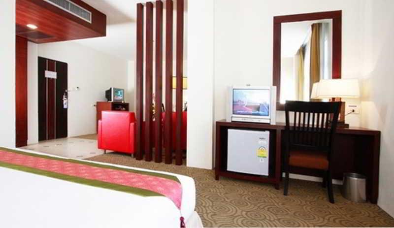 האט יאי Hatyai Golden Crown Hotel מראה חיצוני תמונה